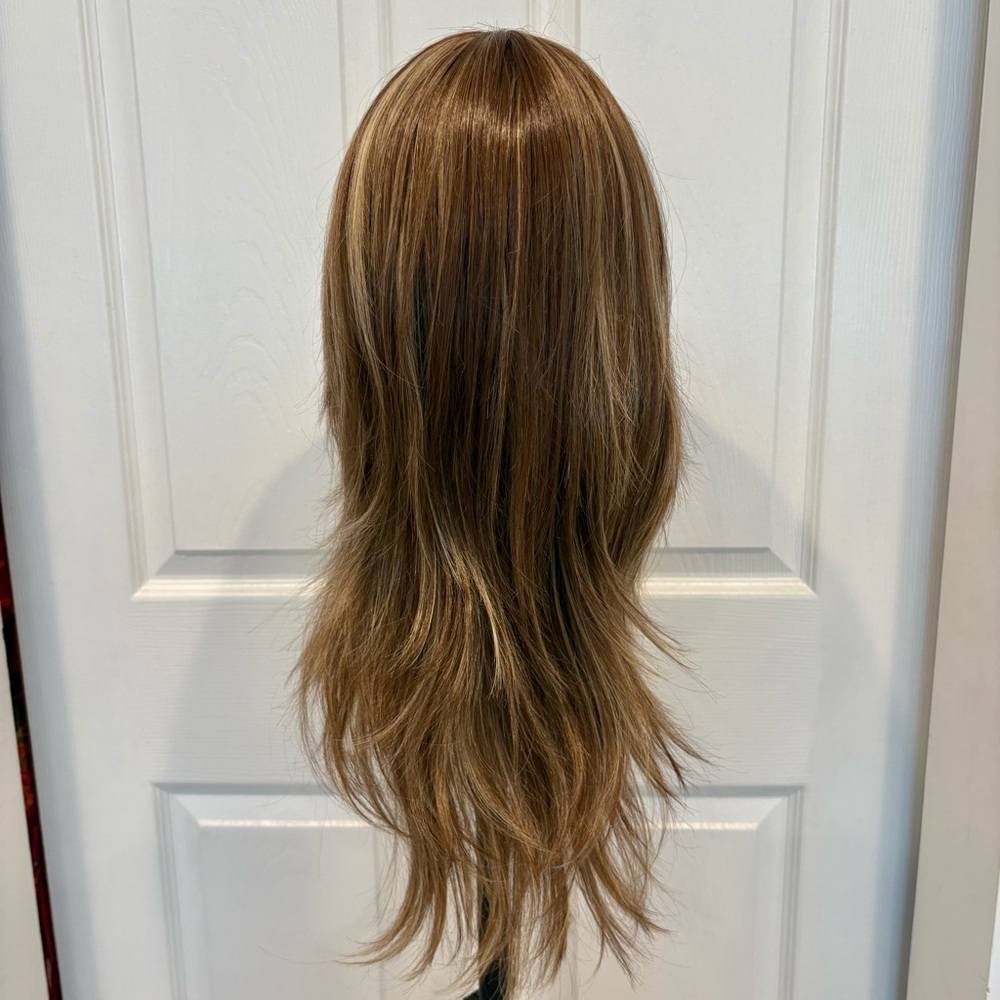Brown with Blonde Highlights Long Layered Wig! Synthetic! Great! Set part. Bang - Picture 2 of 14
